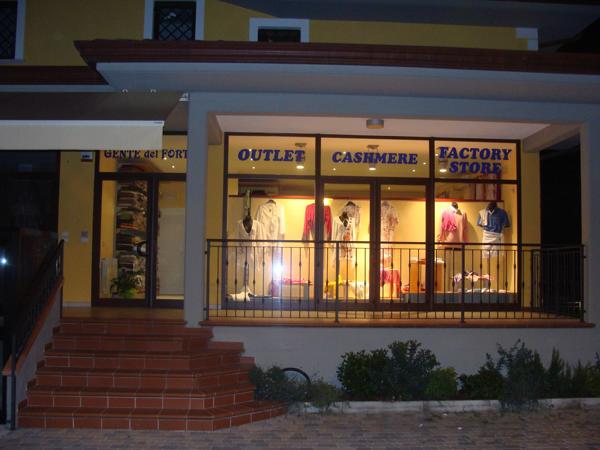 outlet cashmere forte dei marmi